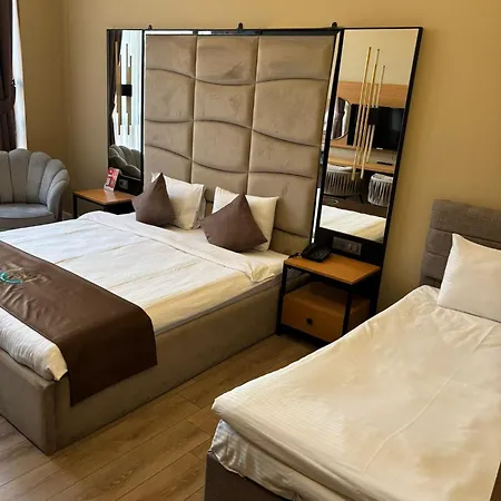 Berfinn Ortakoey * Κωνσταντινούπολη