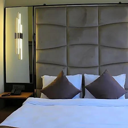 Hotel Berfinn Ortakoey *